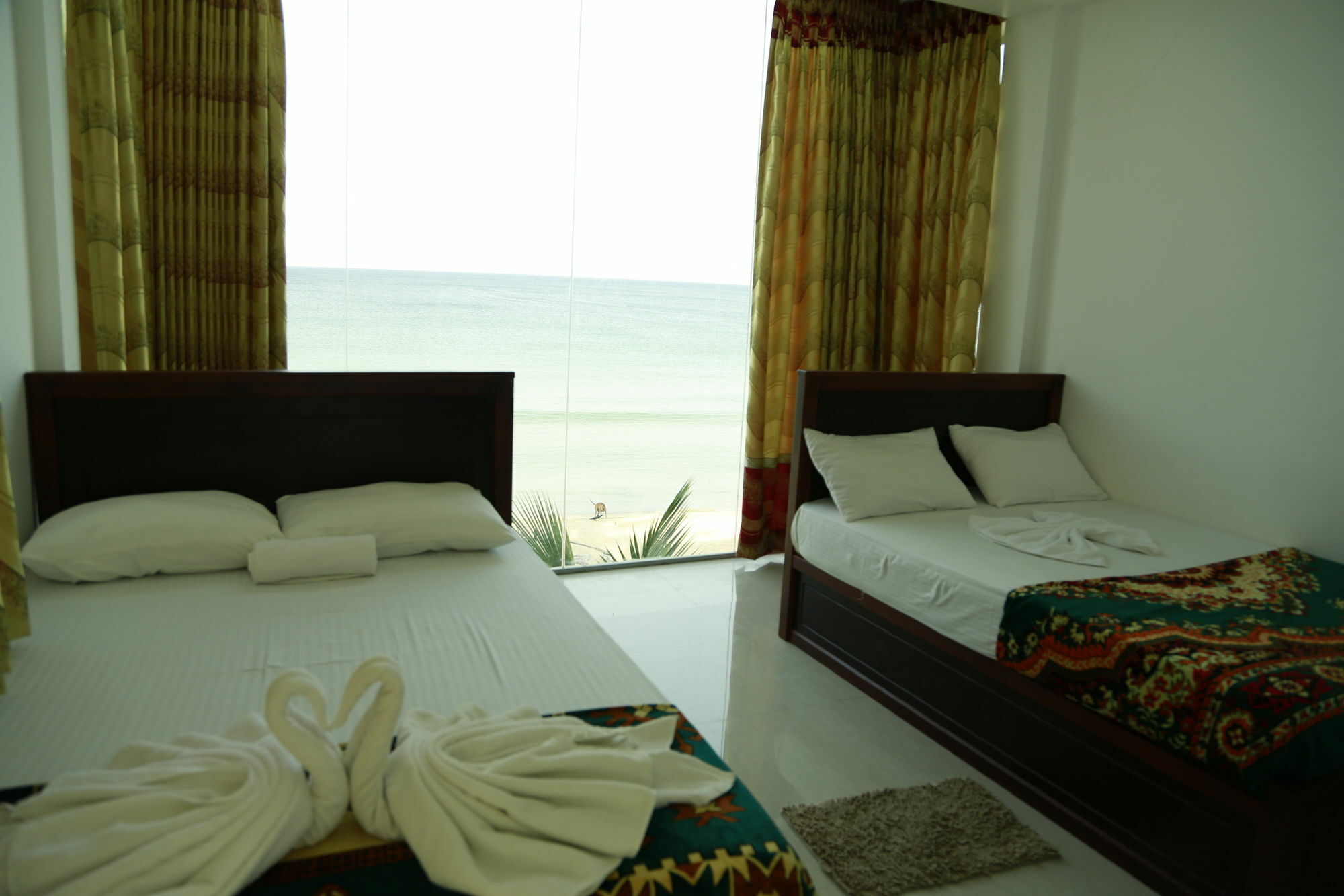 Blue Ocean Hotel Trincomalee Ngoại thất bức ảnh
